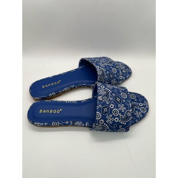 Bamboo Women's Zest-16 Blue Bandana Print Flat Sandals Size 8.5 New - Picture 3 of 7